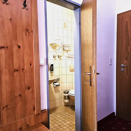 Klement Hotel *