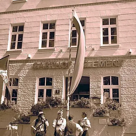 Klement Hotel *